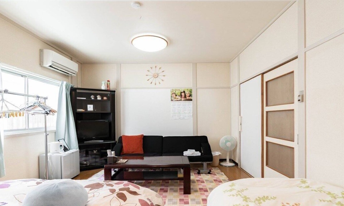 Ikuno House | Private bedroom in a shared English-speaking house