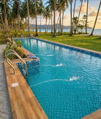 Puerto Princesa Villa | Private Front Beach Villa Infinity Pool 2 bedroom king size