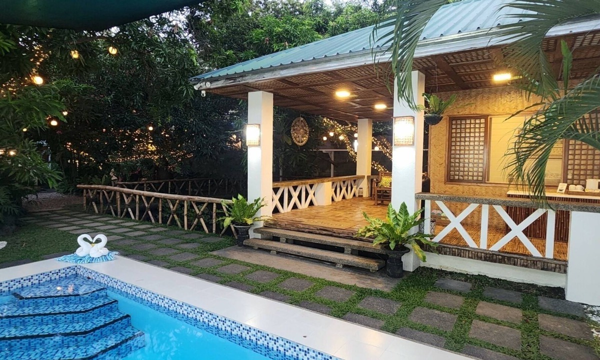 Hermosa Villa | Private Pool Villa in Bataan Casa Lily Tropical Staycation Near Manila