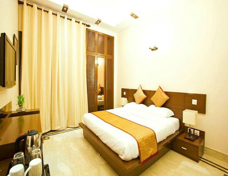 Defence Colony Resort | Private room ∙ 2 guests