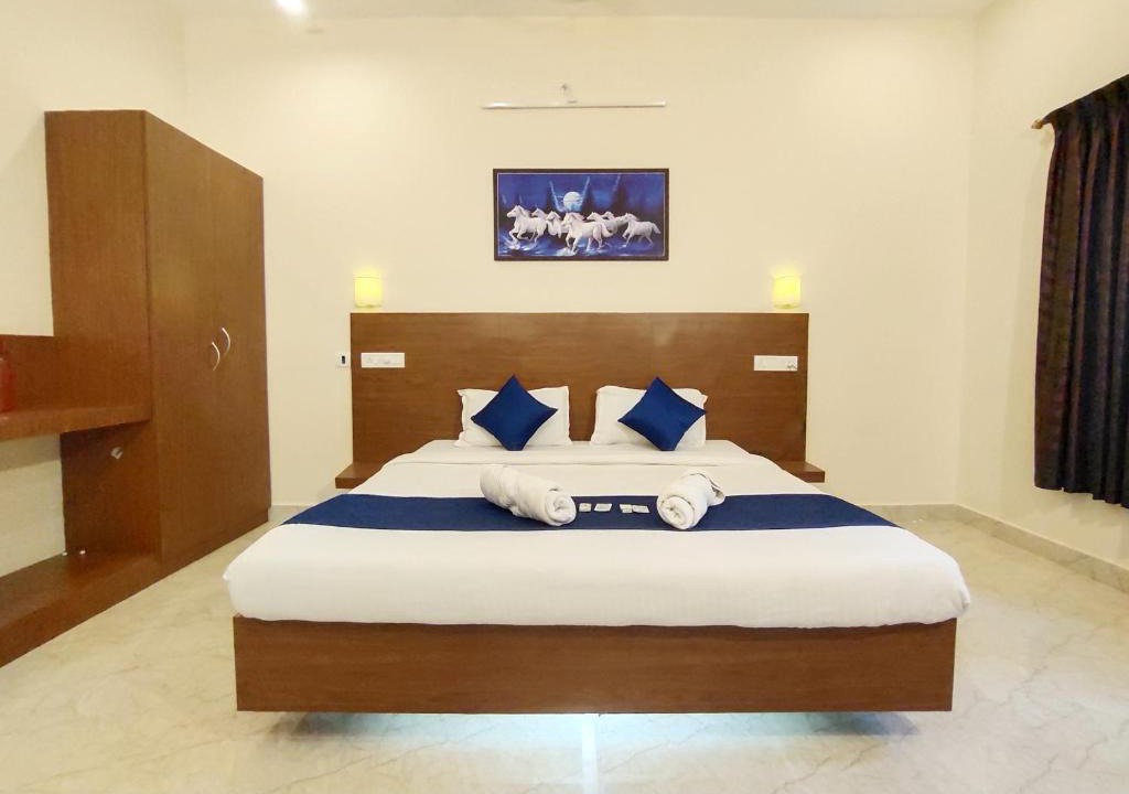 Kuilapalayam Hotel | PV Resort - Auro Beach