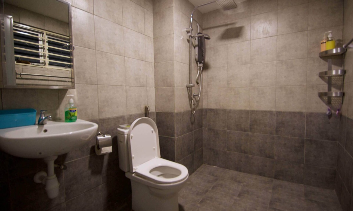 Kampung Haji Abdullah Hukum Apartment | Quiet modern space in KL city