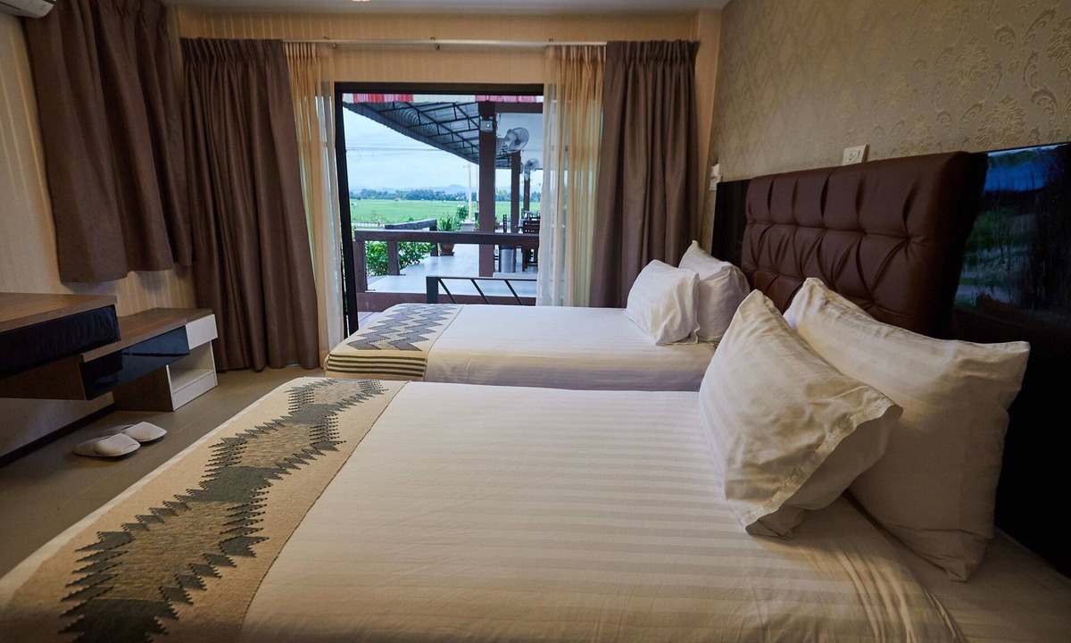 Fai Kaeo Hotel | Rapeepong Resort Nanthai