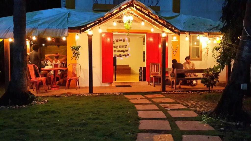 Anjuna Hostel | Red Door Hostel Anjuna