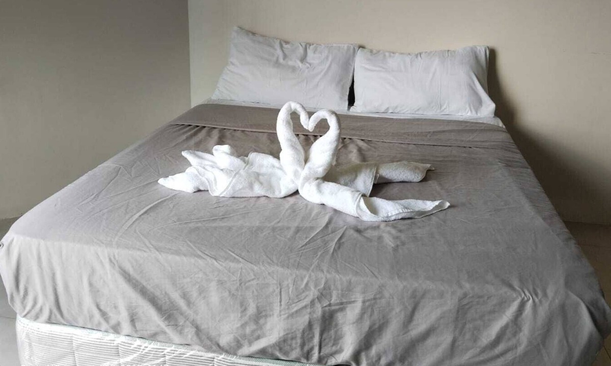 Maribago Hotel | Rent Homecation