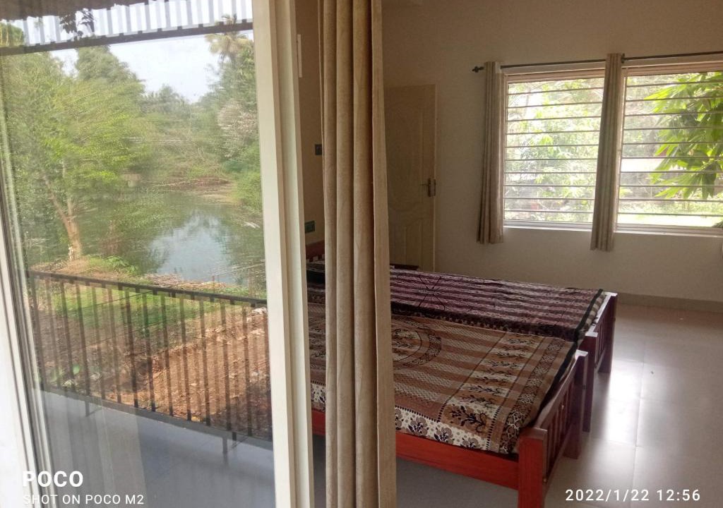 Kumaranalloor Villa | Riverside Cozy Cottage