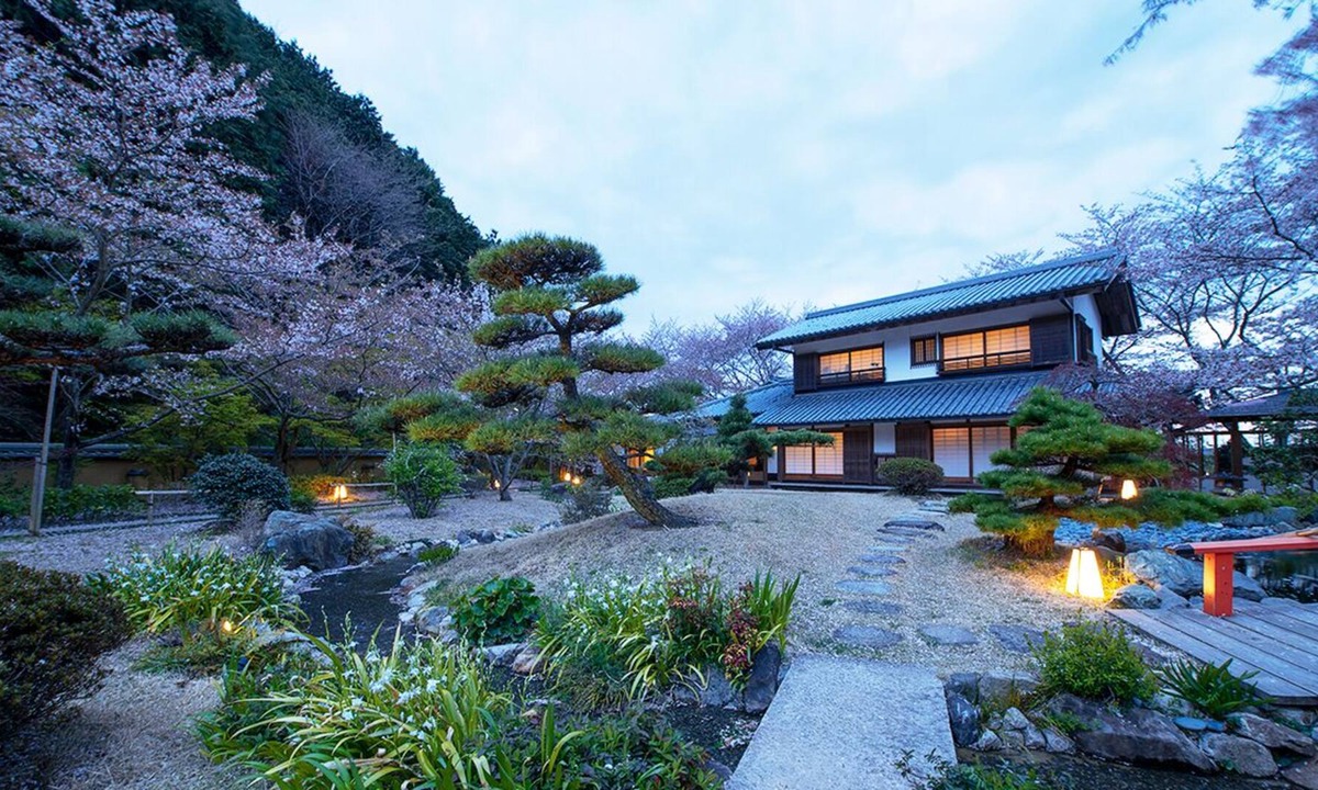 Izumi House | Sakusen Kaikan OukaiVillaIzumi