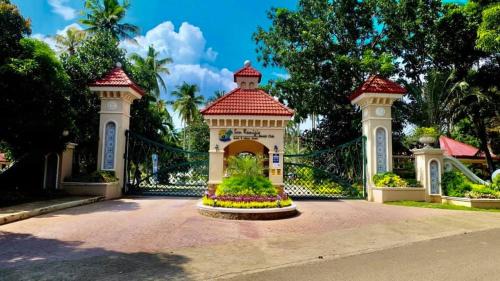 San Remigio Hotel | San Remigio Beach Club