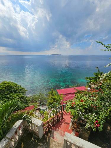 Oslob House | Sandra's Holiday House