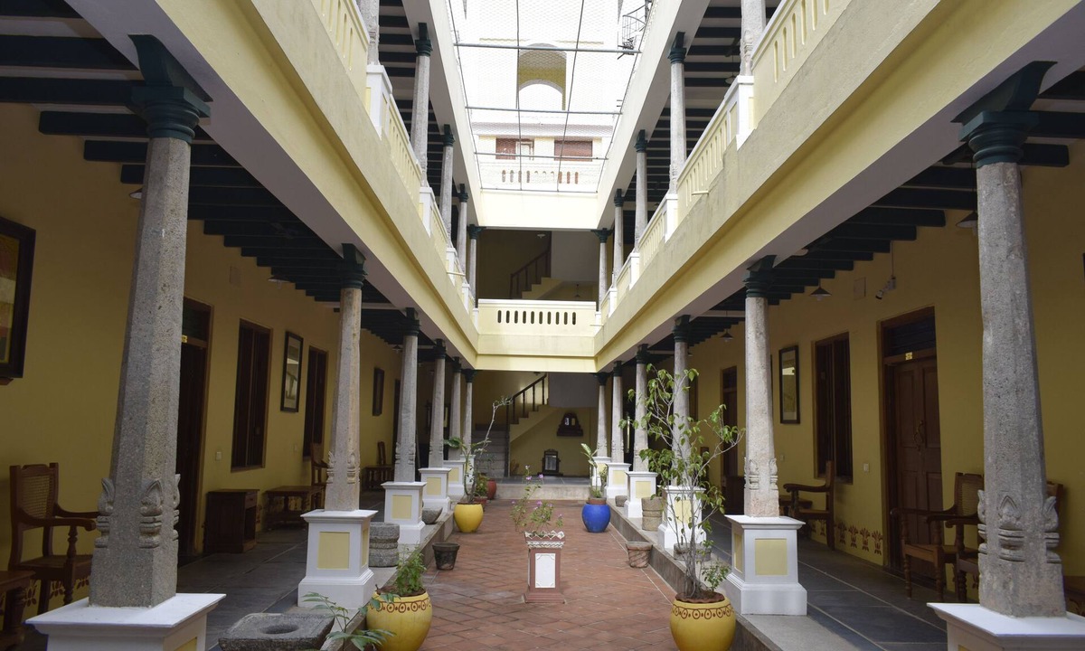 Chidambaram Hotel | Saradharam Heritage Hotel Lakshmi Vilas
