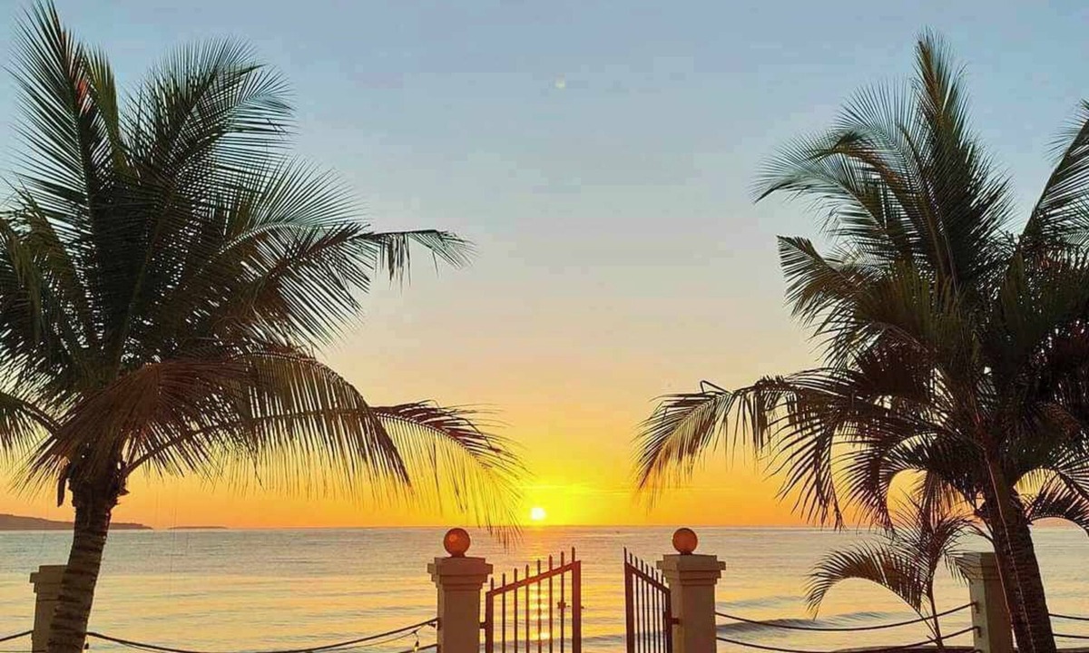 Dumaguete Resort | Seaside Resort (Boutique hotel) in Dumaguete