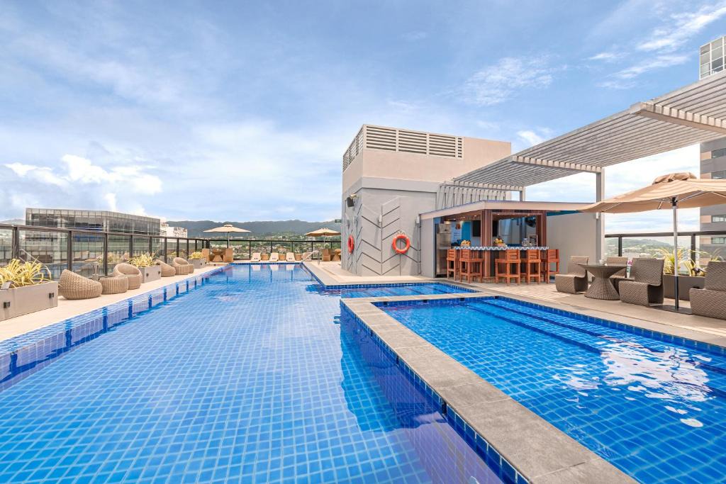 Lahug Hotel | Seda Central Bloc Cebu City