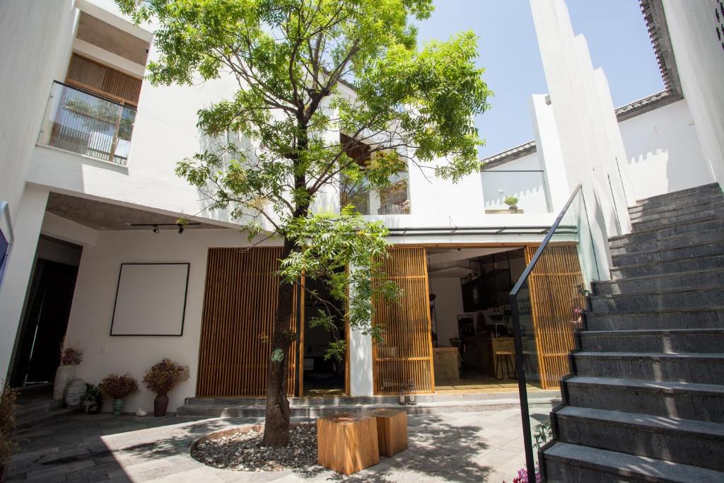 Dali Ancient Town Hotel | Shen Cang Courtyard Hotel