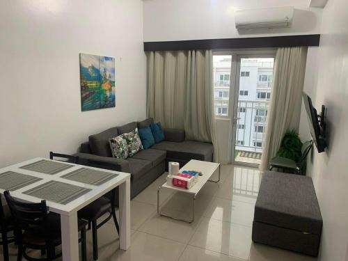 Barangay 76 Hotel | Shore Residence by Buhay Staycation