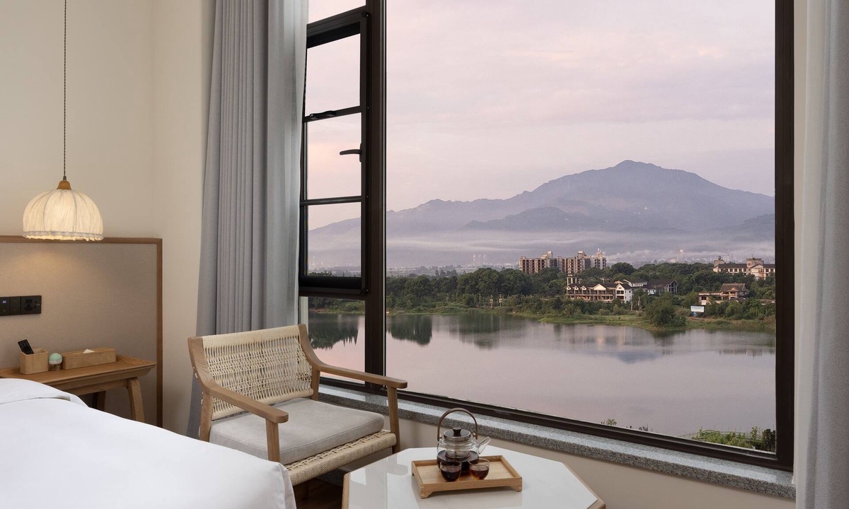 Emeishan Hotel | skyline