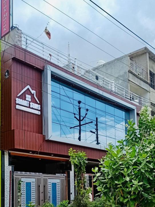 Gorakhpur Apartment | Smart Stays - MMMUT College - GKP Airport