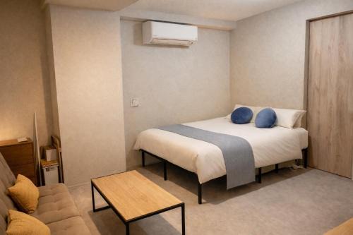 Kamezawa Apartment | Spacious 28sqm Modern Apt 2min Ryogoku Sta Bathtub