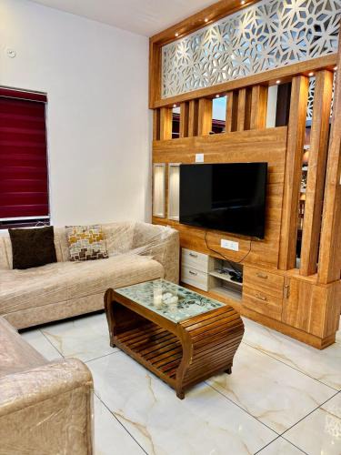 Kakkanad Apartment | Spacious, Sweet home in town,