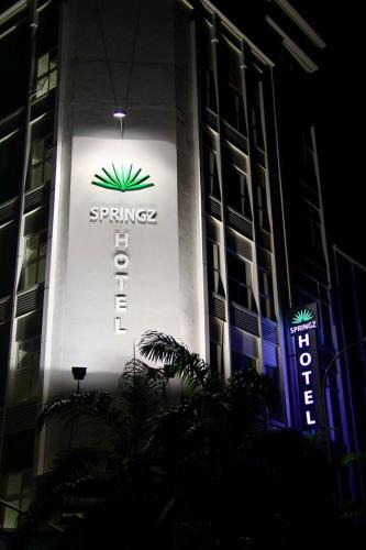 Taman Sri Endah Hotel | Springz Hotel-Bukit Jalil