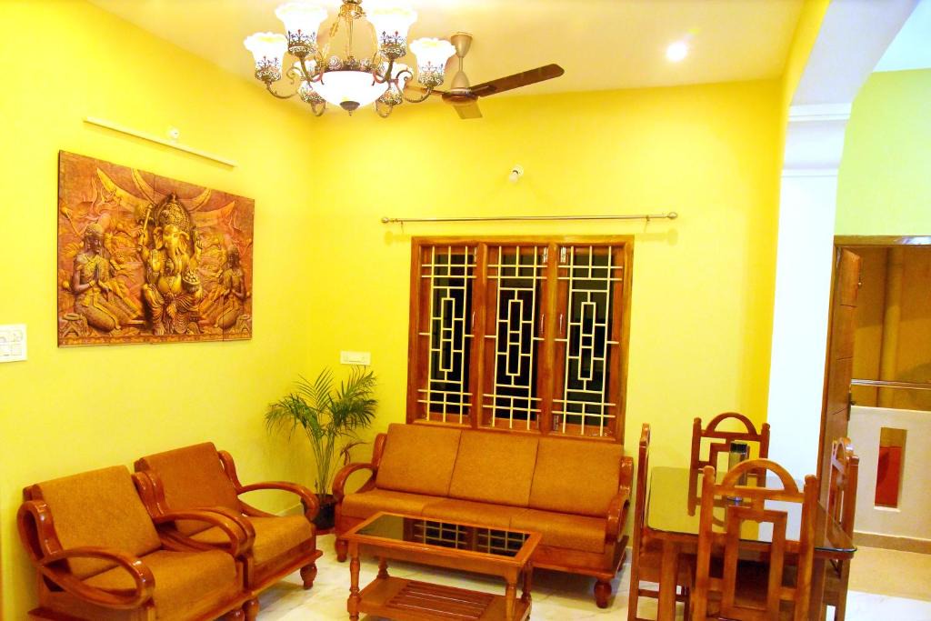 Mothilal Nagar Apartment | Sri Apt Homestay A2 Family-Friendly 2BHK with Kitchen