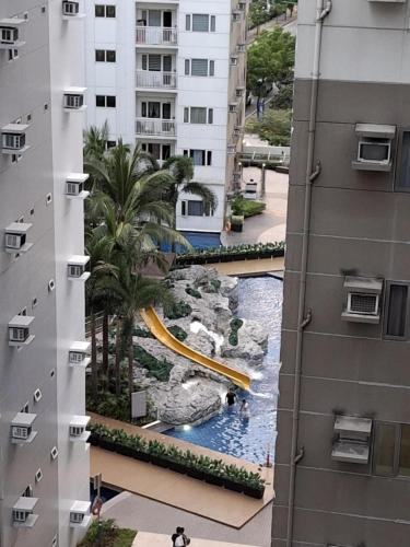 CSJDM Apartment | Staycation Modern & Convenient