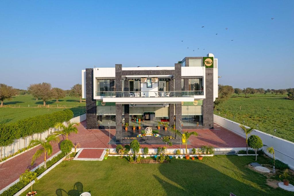 Dudu Villa | StayVista at The Urban Arcade