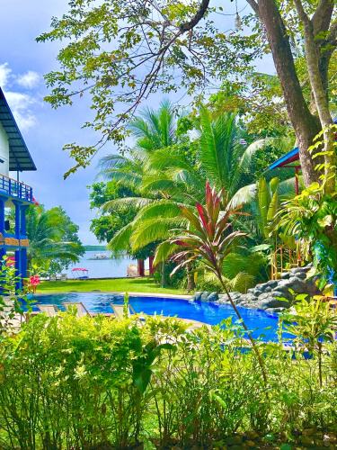 Busuanga Bed & Breakfast | Stone Manor Inn
