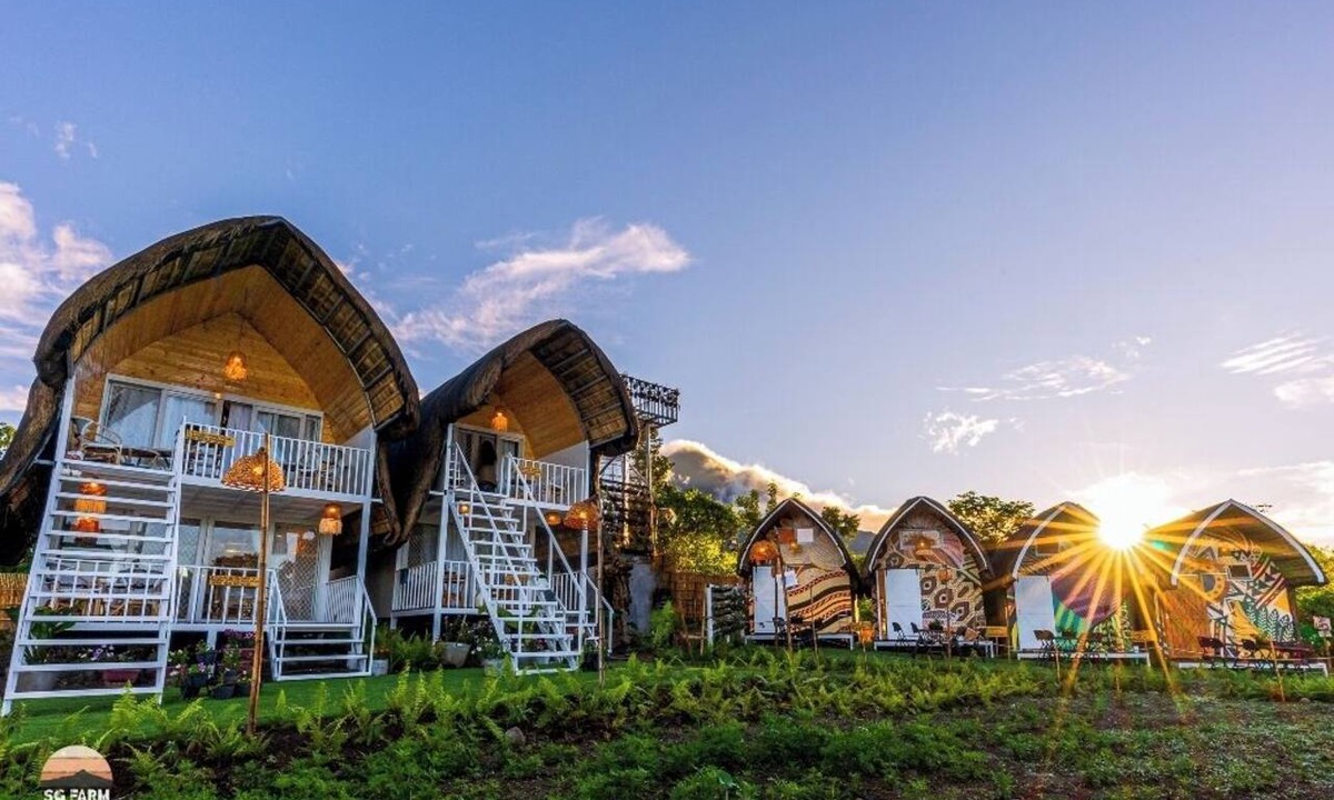 Tupi Hotel | Strawberry Guyabano Farm