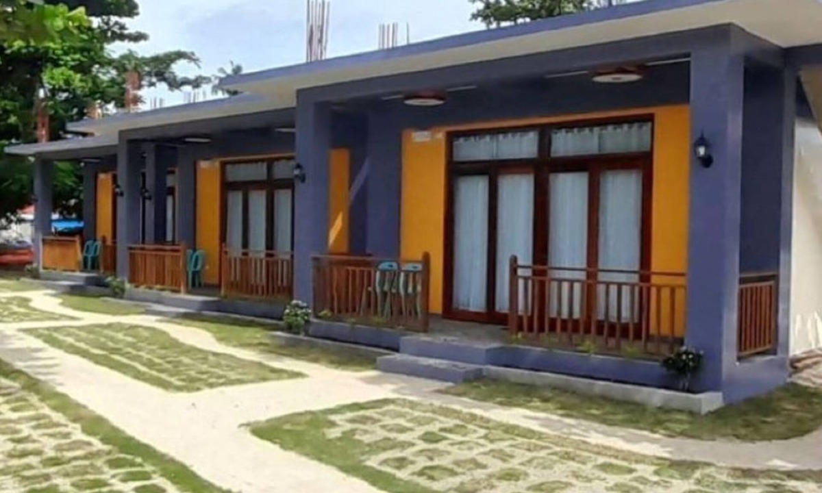 Catangnan Resort | Takbo Beach Resort - Cabana 2- Two Queen Size Beds with amenities