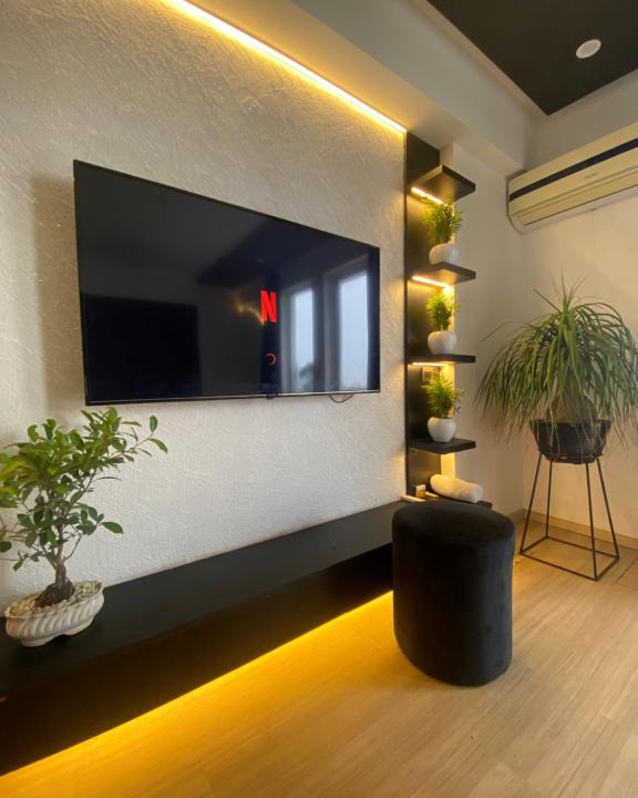 Gomti Nagar Apartment | The black house
