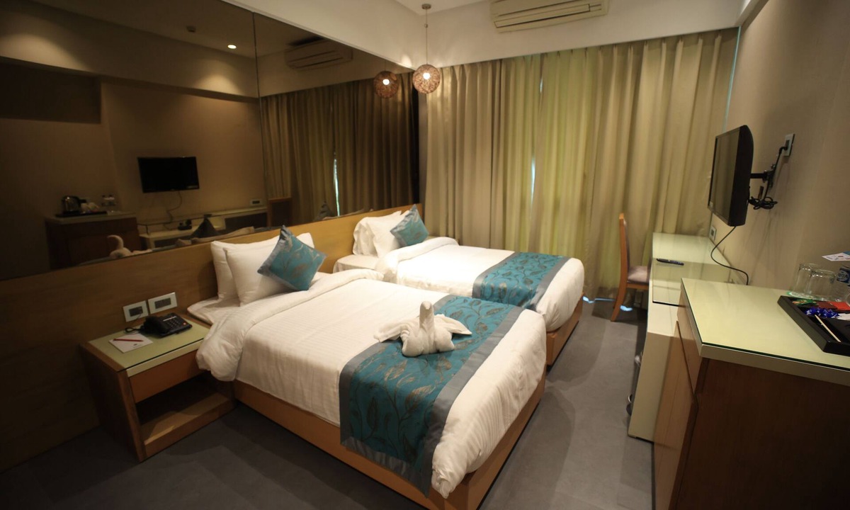 Borivali West Hotel | The Byke Delotel