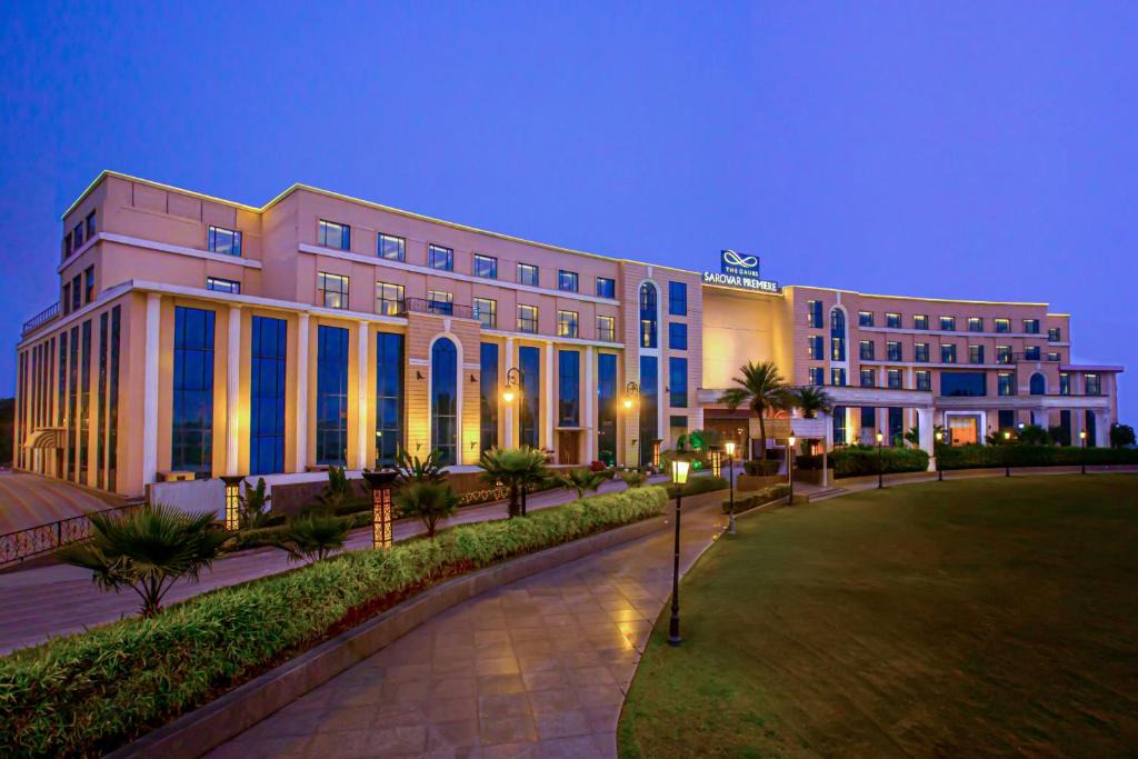 Greater Noida Hotel | The Gaurs Sarovar Premiere