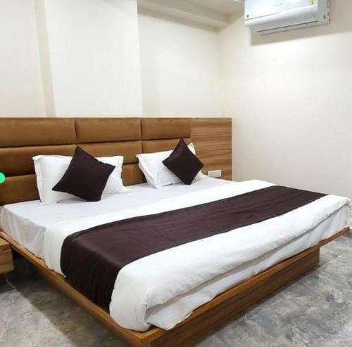 Dholka Hotel | The Gravity Hotel