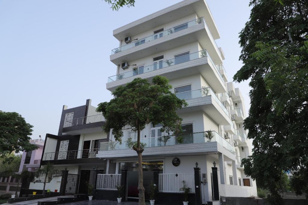 Greater Noida Hotel | The Grove Hotels by Opulent Inn