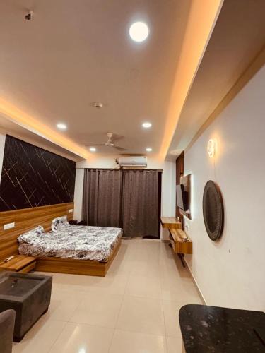 Greater Noida Apartment | The Opulent Stays
