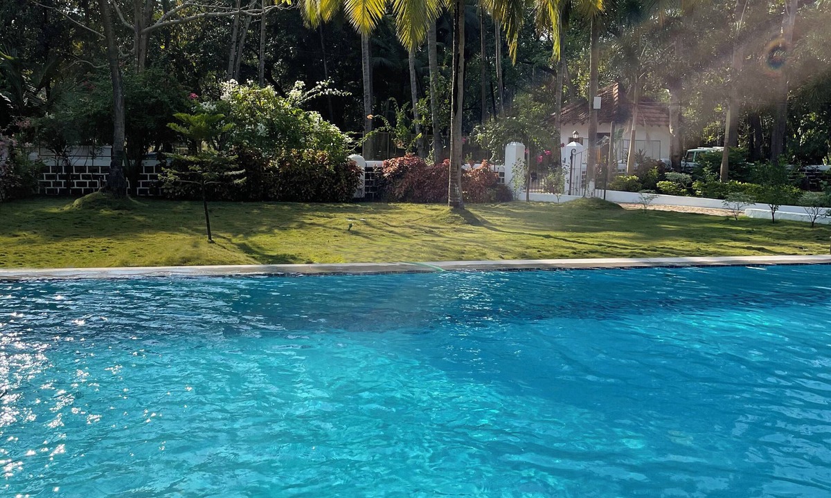 Velsao Hotel | The Postcard Cuelim