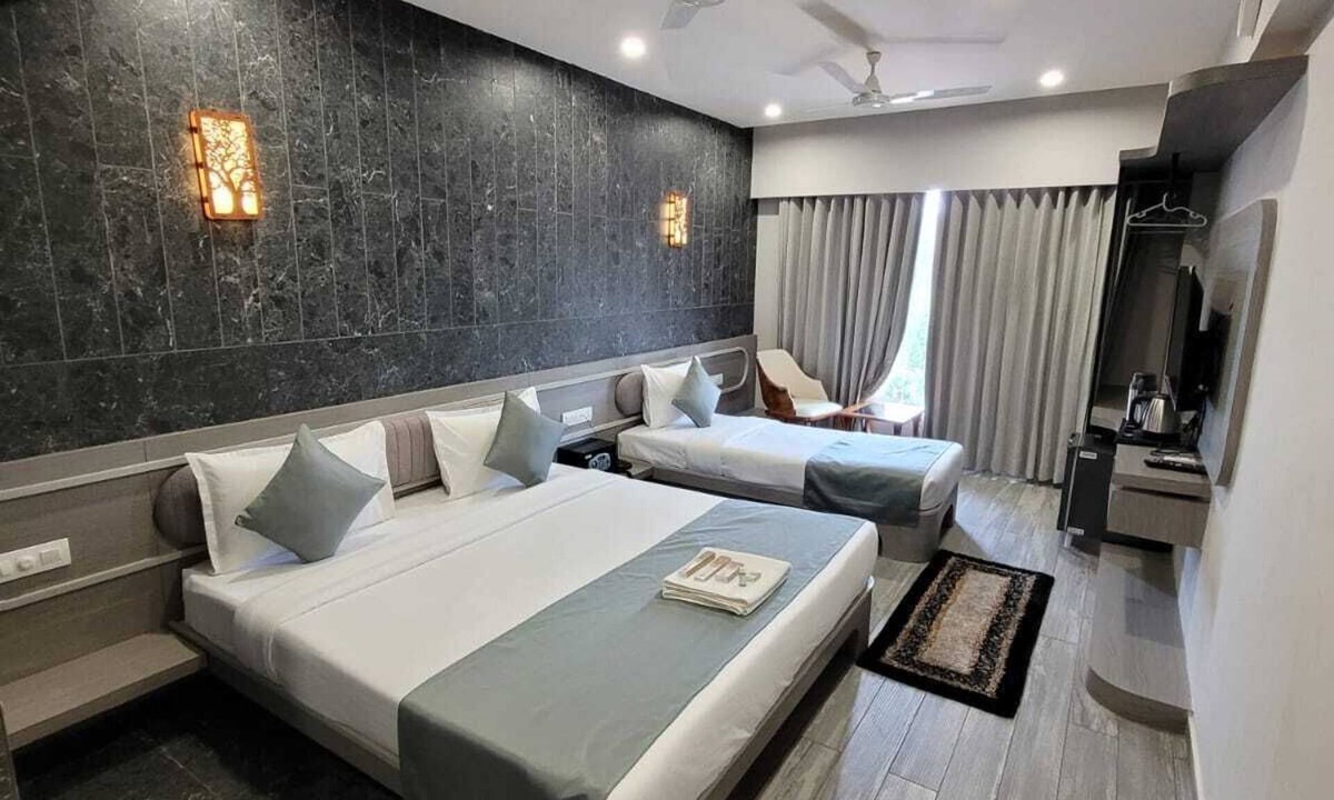 Gandhinagar Hotel | The Royal Era Hotel