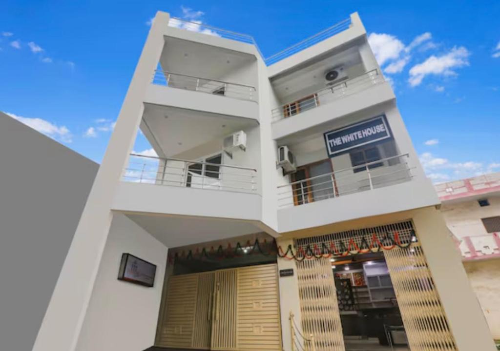 Gorakhpur House | The white house guest house