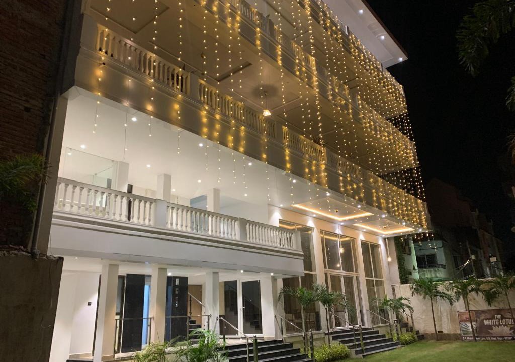 Gaya Hotel | The White Lotus- Banquet & Hotel