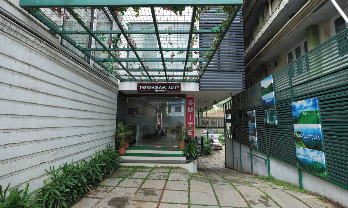 Vandiperiyar Hotel | Thekkady Gavi Suites
