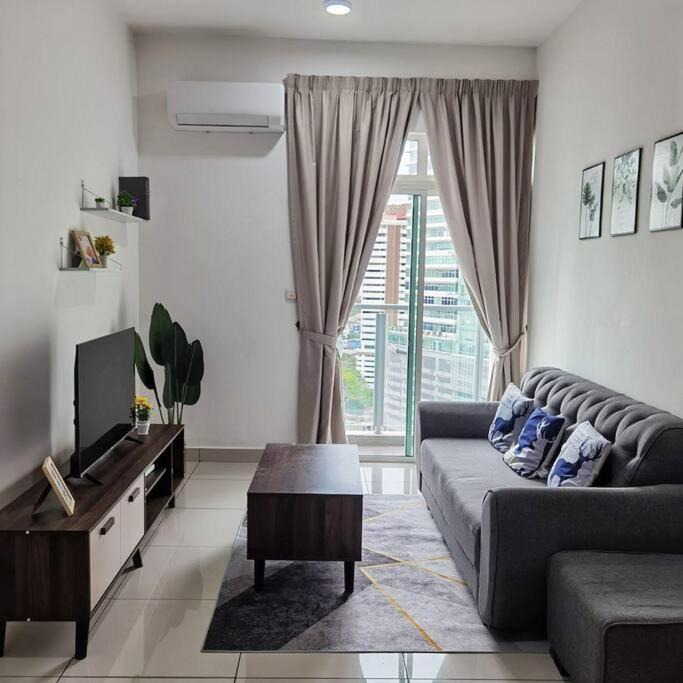 Titiwangsa Sentral Apartment | Titiwangsa 6PX near monorail PWTC Infinity pool
