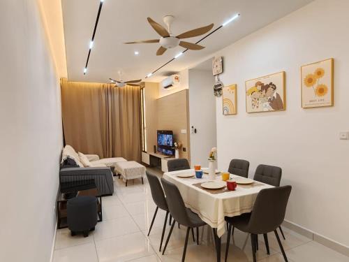 Kampung Bukit Dukong Apartment | Traders Park Apartment City View Brand New 3 Bedroom At C180 Cheras