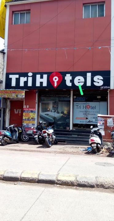 Kandiwali West Hotel | TRI HOTEL