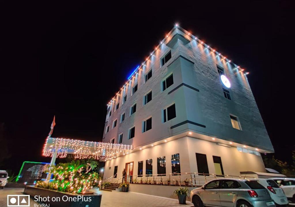 Waghoriya Resort | Vadpadraka Hotel And Resort