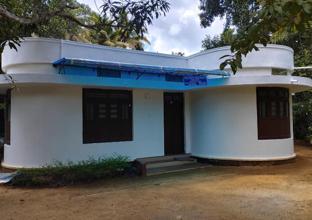 Munroe Island House | VALIYATH HOLIDAYS HOMESTAY