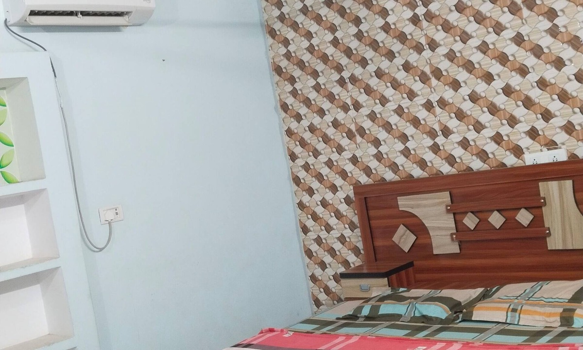Ayodhya House | Very close to Ram Mandir Ayodhya and Hanuman Gadhi Temple. Ram Mandir Temple