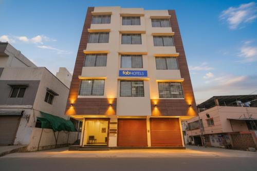 Wakad Hotel | Via Crystal Inn