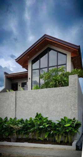Los Banos Villa | Villa Arcadia