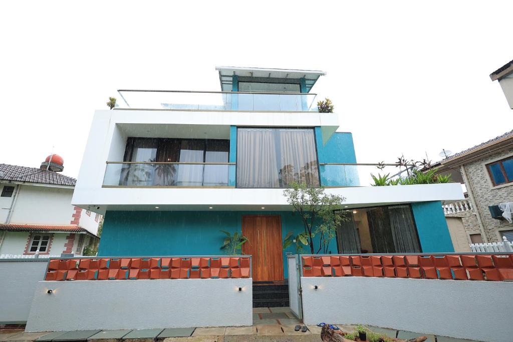 Betalbatim Villa | Villa Reverie - Ultra Modern Villa 200 metres to Prestine Beach