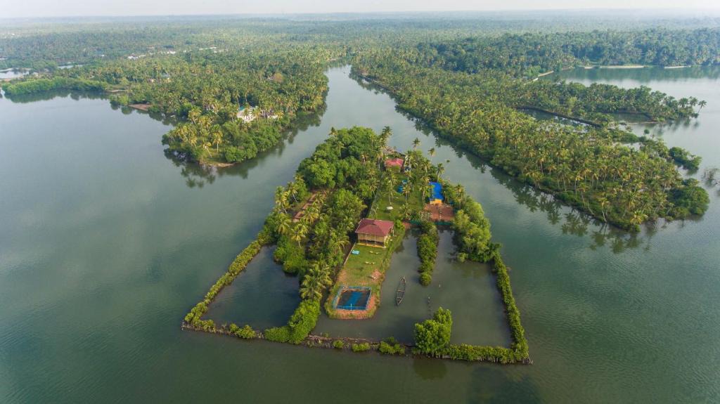 Munroe Island House | Vinis Farm - A Private Island Stay -Privacy Redefined !